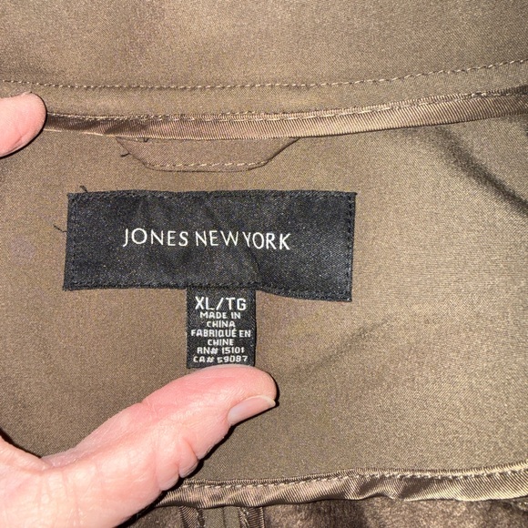 Women’s Jones New York Quilted Removable Hooded Brown Utility Jacket (Size XL) - Picture 3 of 16